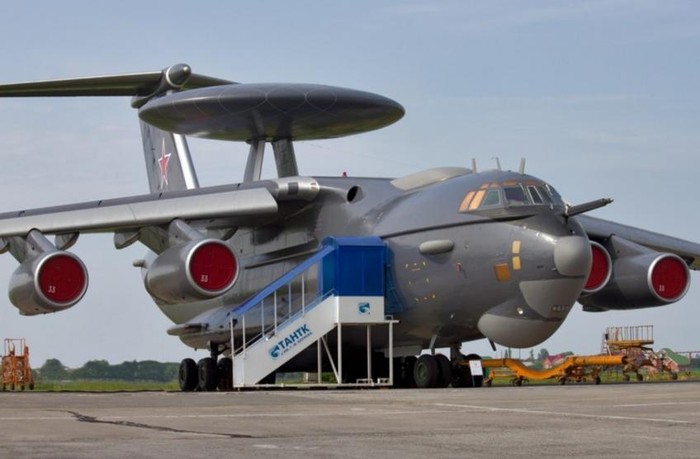 Máy bay cảnh báo sớm phiên bản cải tiến A-50 Nga
